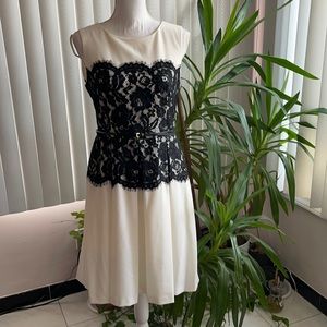 NWOT CALVIN KLEIN DRESS WITH LACE WITH BELT.